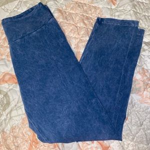 Chatoyant leggings